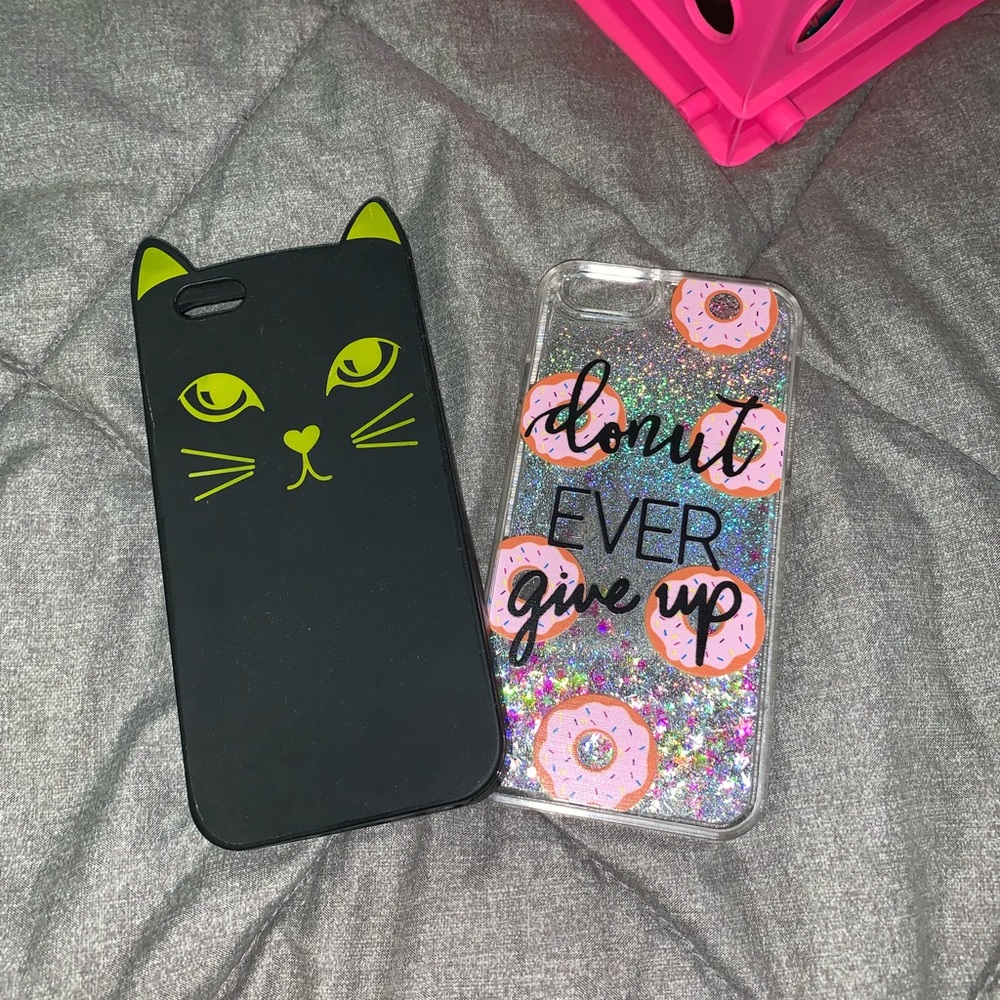 2 Claire’s IPhone 6 cases
